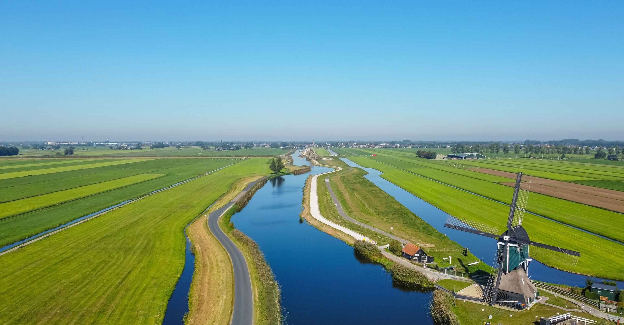 Walking in the Polder
