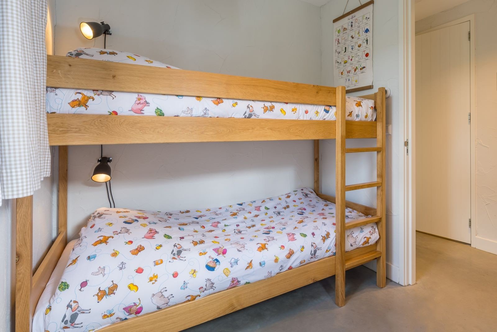 Hooischuur slaapkamer familie resort molenwaard