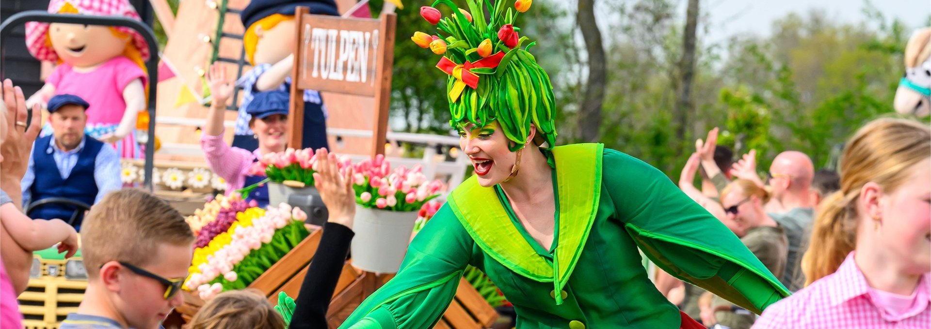 Lente parade bij familie resort molenwaard